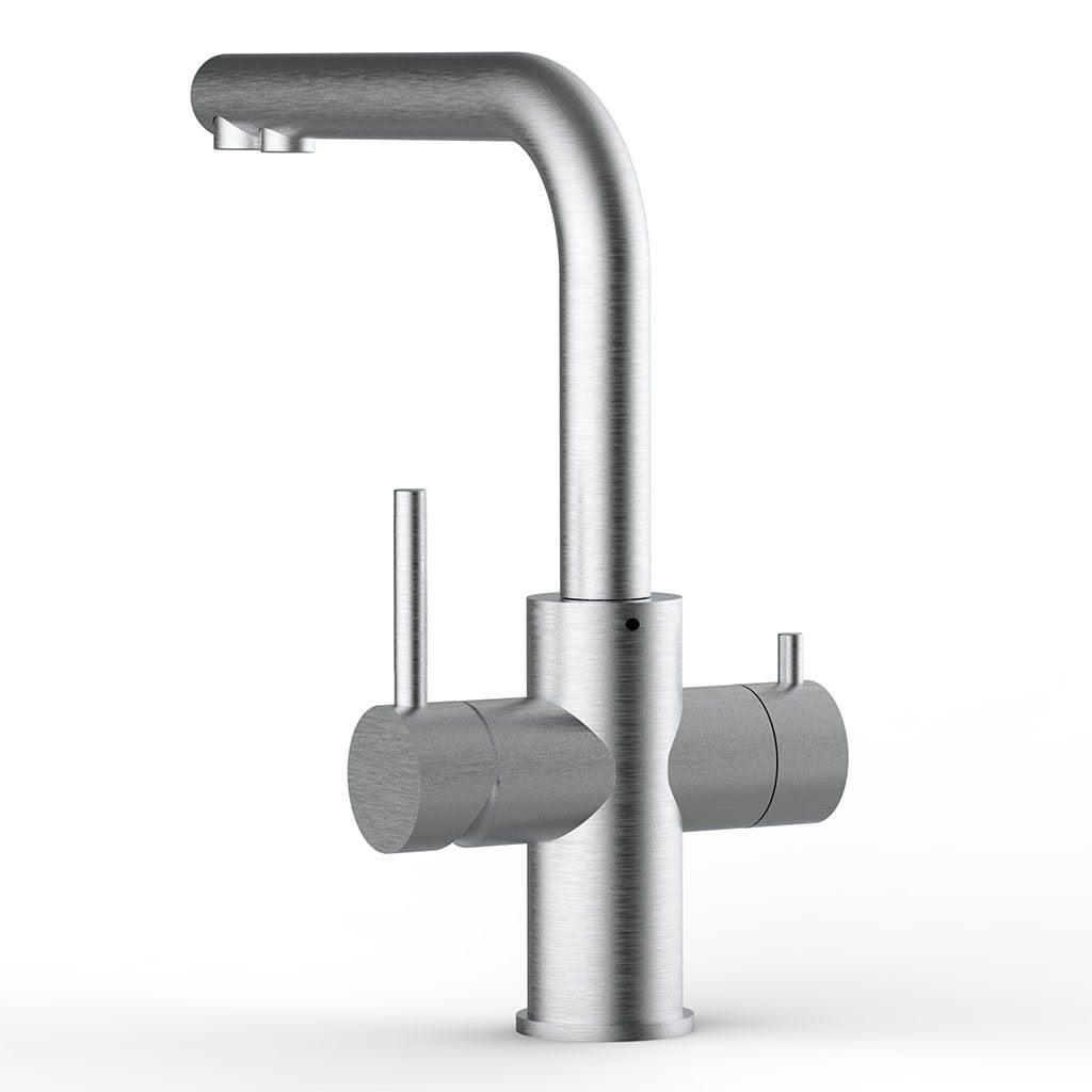 Der Lago 5-Wege-Wasserhahn Edelstahl matt gebürstet - niedrige Variante ist ein moderner Küchenhahn mit rechteckigem Auslauf und zwei zylindrischen Griffen, ideal für gefiltertes Wasser, freigestellt auf weißem Hintergrund.