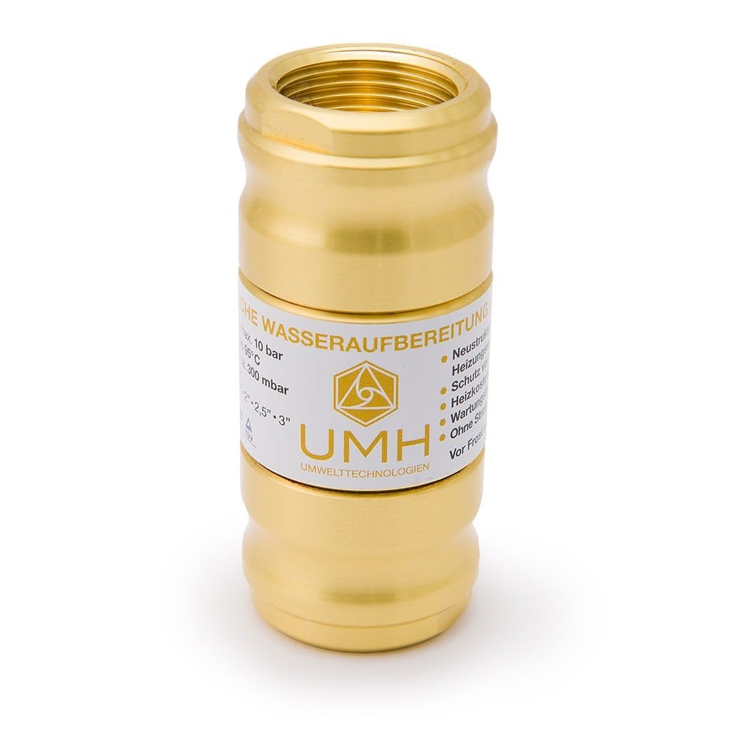 Der UMH Heat ist ein goldfarbenes, zylindrisches Wasseraufbereitungsgerät mit Gewindeöffnungen und der Aufschrift UMH Umwelttechnologien" zur Energetisierung von Heizungswasser und zur Steigerung der Effizienz Ihrer Anlage.