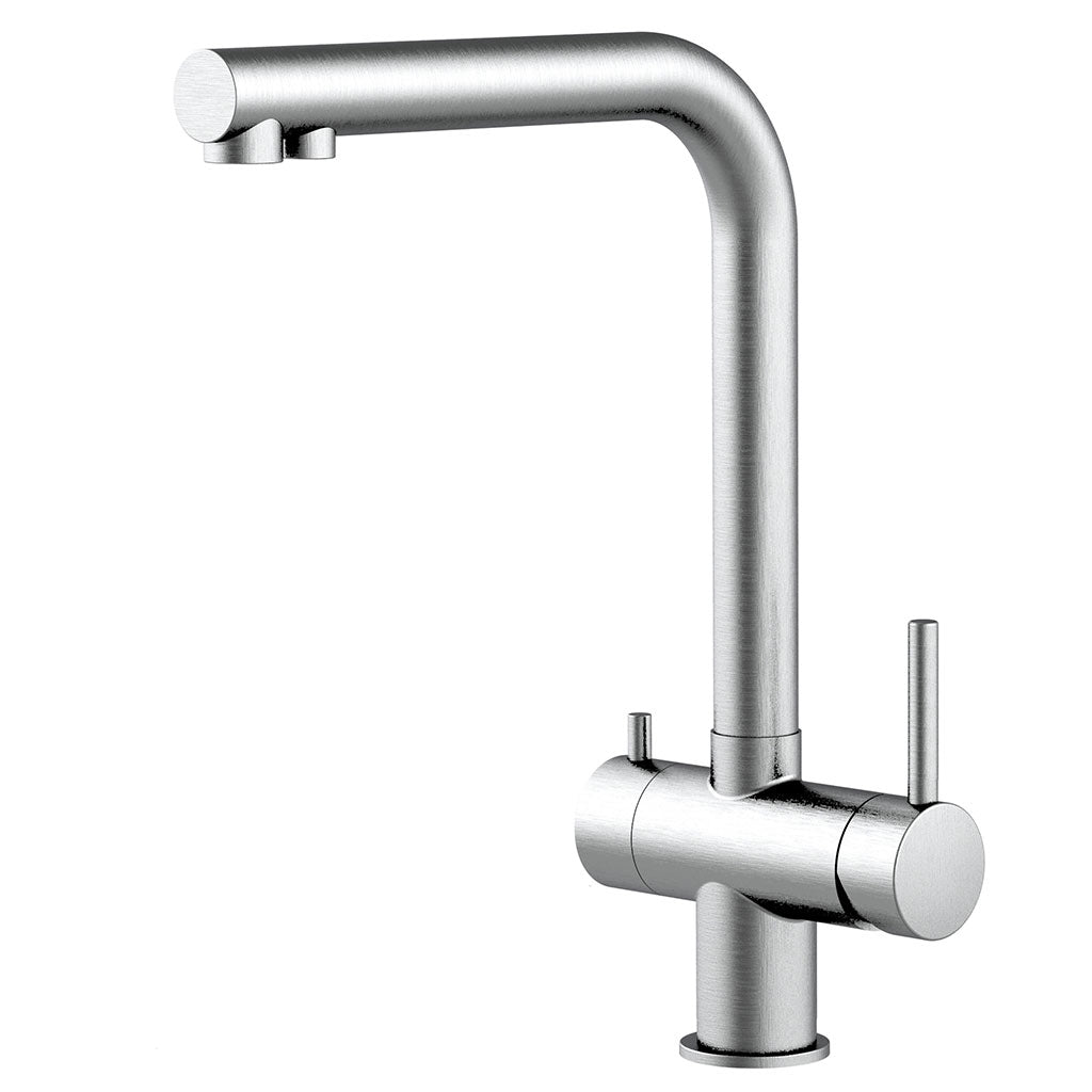 Der Atessa 3-Wege-Wasserhahn Edelstahl ist eine moderne Küchenarmatur aus Edelstahl mit einem hohen, kantigen Auslauf und einem rechtsseitigen Einhebelgriff, dargestellt auf einem schlichten weißen Hintergrund.